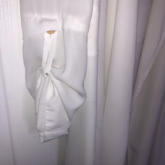 Babaton Flowy Trench Coat - Picture 3 of 3